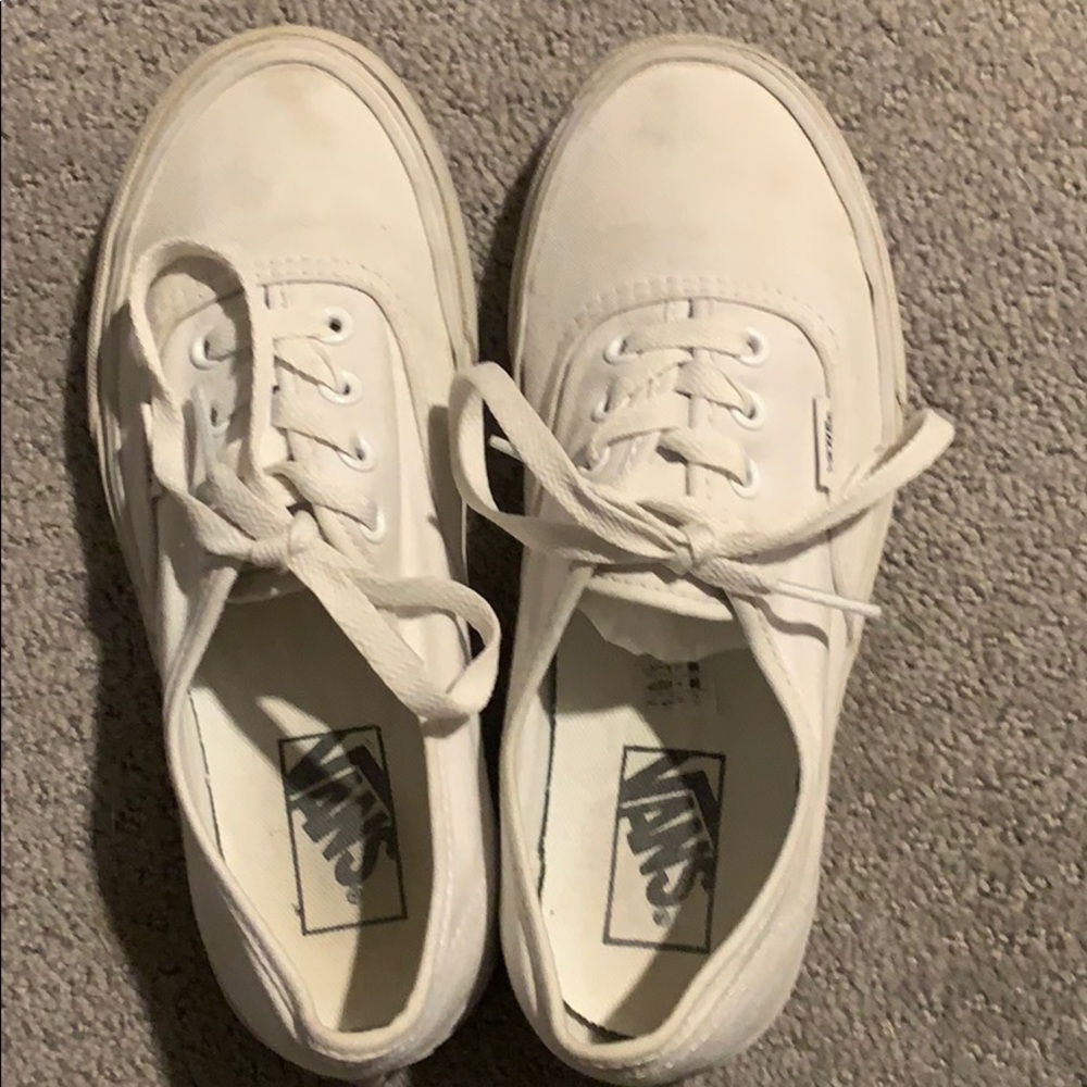 White classic low top vans